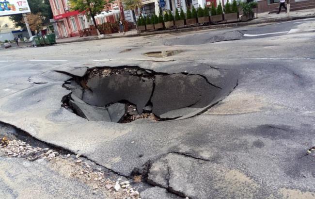 Негода у Києві: у поліції підтвердили обмеження руху на вул. Антоновича