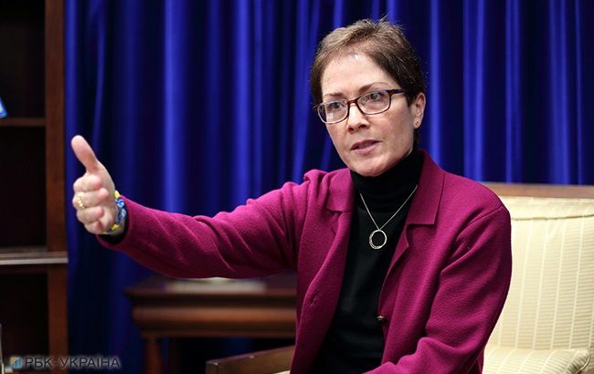 Посол США заявила про конкурентність першого туру виборів