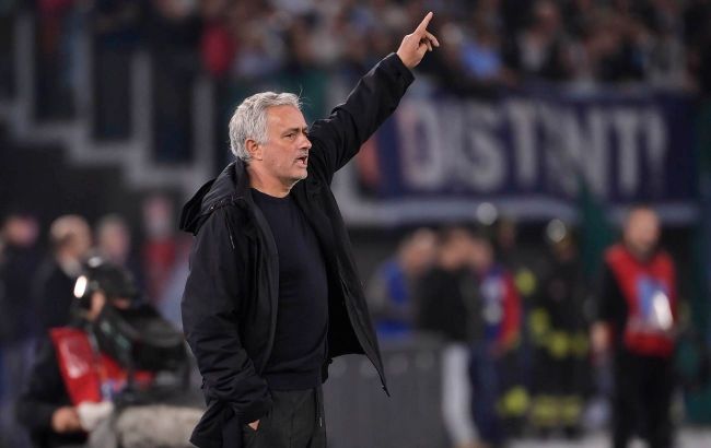 Моуринью использовал болбоя для переписки с лидером команды: веселое видео