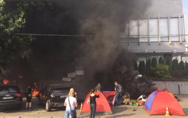 В "Опоблоці" звинуватили Авакова і НФ у причетності до нападу на "Інтер"