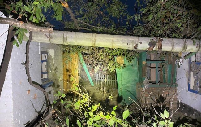 Войска РФ обстреляли Марганец и Никополь из артиллерии. Ранена женщина