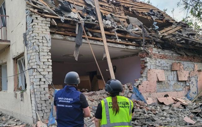 РФ нанесла авиаудар по двум селам в Харьковской области, есть жертва и поврежденные дома