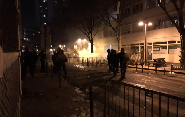 В Париже начались беспорядки из-за убийства мужчины полицейским