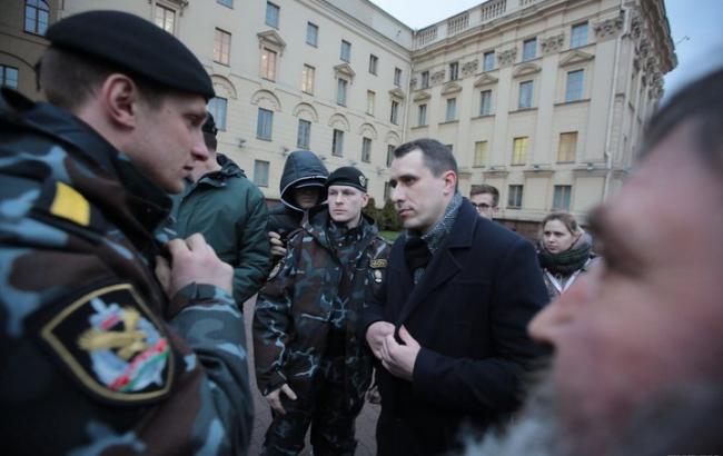 У Мінську затримали 5 учасників акції опозиції біля будівлі КДБ