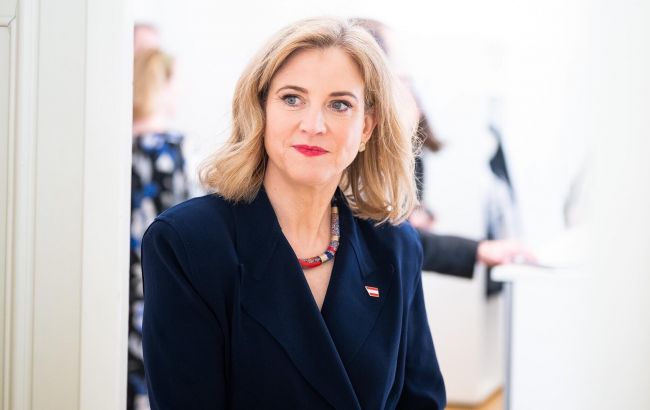 В Киев прибыла новая глава МИД Австрии