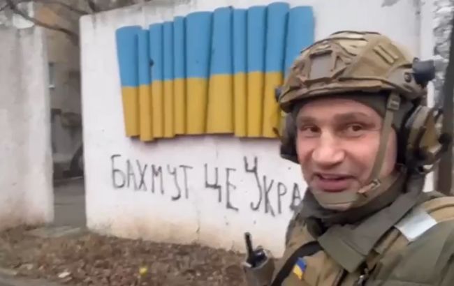 Кличко зустрів Новий рік разом із захисниками у Бахмуті