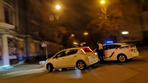 Полиция перекрыла улицы вокруг Администрации президента