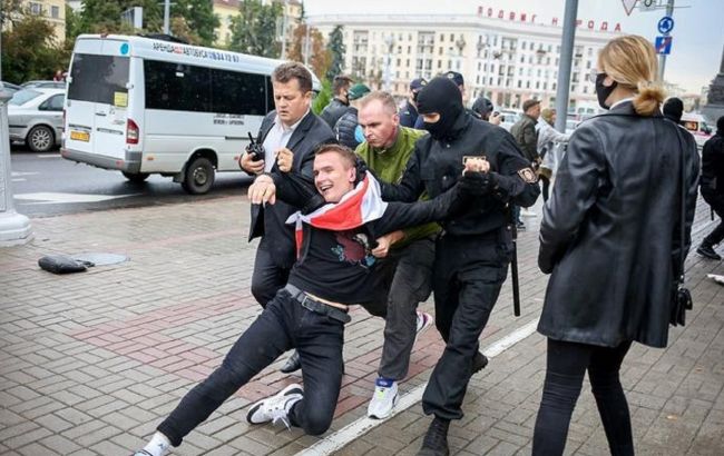 В ходе марша студентов в Минске задержали 17 человек