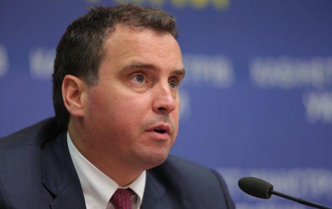 Абромавичус пожаловался, что не может уволить директоров трех государственных компаний