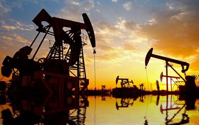 Цена нефти Brent опустилась ниже 52 долларов за баррель