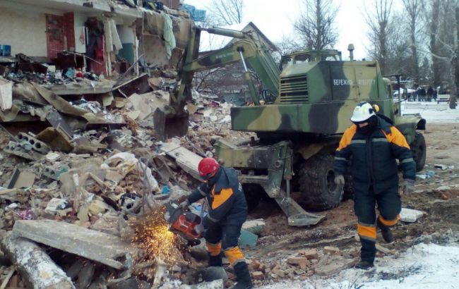 Обвал общежития в Чернигове: расчищено и вывезено свыше 430 кубических метров обломков