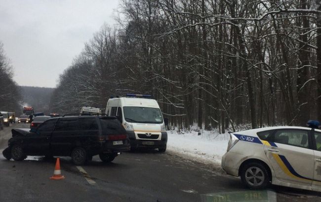 ДТП под Харьковом: разбиты 7 автомобилей, в том числе полицейский