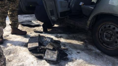 У Донецькій області затримали авто з 300 кг свинцю