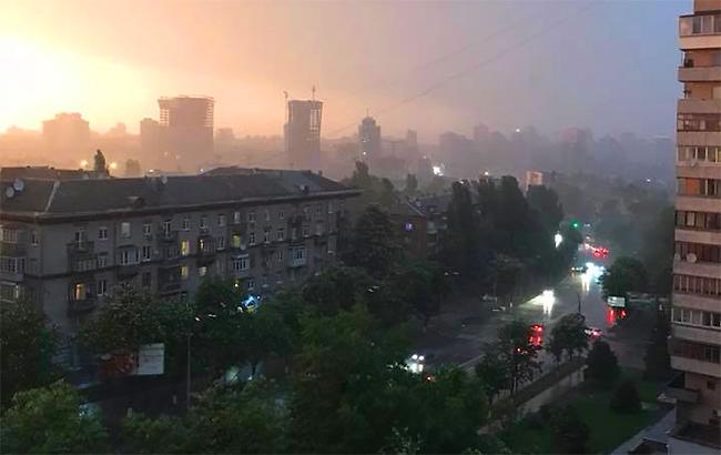 Погода в Киеве: дождь и шквальный ветер продлятся до 8 мая