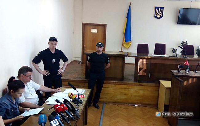 Суд проводит заседание по подозреваемой в нападении на участника АТО