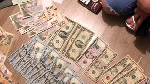 У Хмельницькій області затримано групу торговців амфетаміном та марихуаною