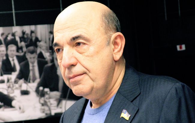 Рабінович заявив, що Україна не може жити на одних траншах