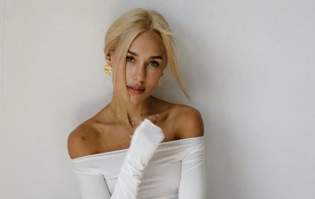 Сукня, яка пасує всім: Даша Квіткова показала must-have весняного гардероба