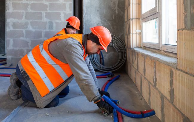 Зимняя работа в Украине: кого ищут чаще всего и где платят до 65 тысяч гривен