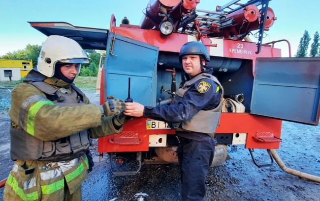 У Кременчуці під час демонтажу плит ТЦ постраждали два рятувальники