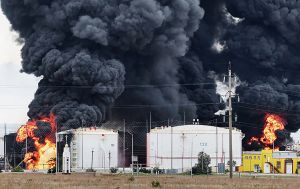 Українські удари по РФ вже коштують Кремлю мільярди доларів та знижують доходи від нафти, - The Economist