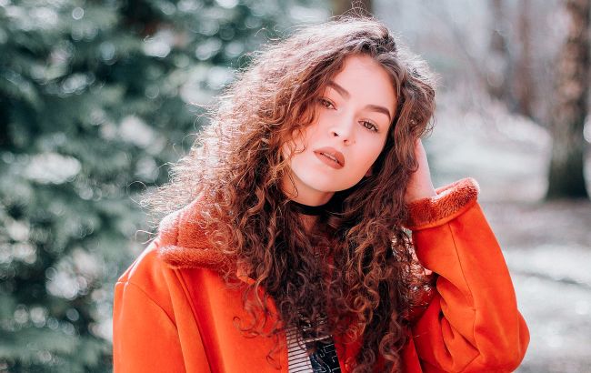 Копійчаний засіб, який допоможе зупинити випадіння і витончення волосся