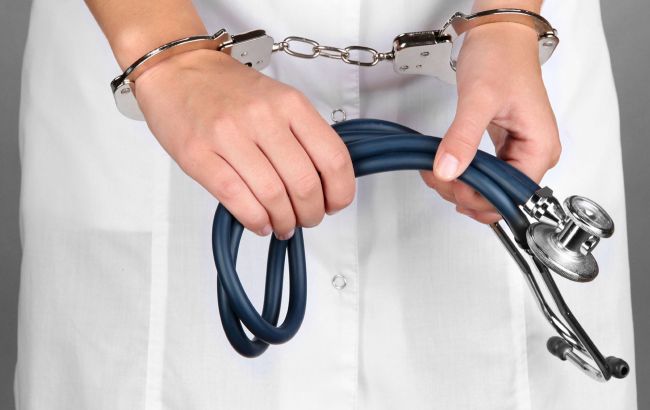 В Луцке арестовали уникального врача: работал гинекологом, сутенером и продавал наркотики