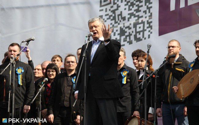Порошенко прибыл на марш на Майдане Независимости