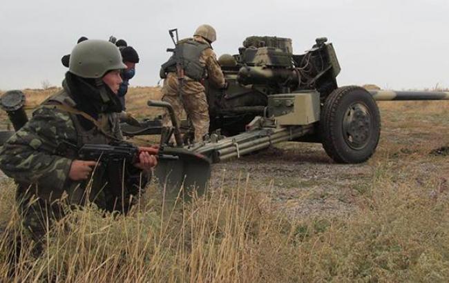 В зоне АТО за сутки погиб один украинский военный, 40 ранены, - штаб