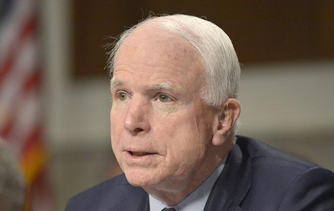 Маккейн назвав скорочення штату дипмісії США в Росії нападом Путіна на демократію
