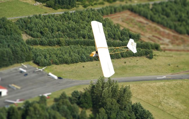 У Німеччині літак врізався у вежу аеропорту