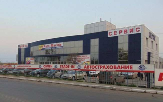 У Миколаєві стався вибух в автосалоні