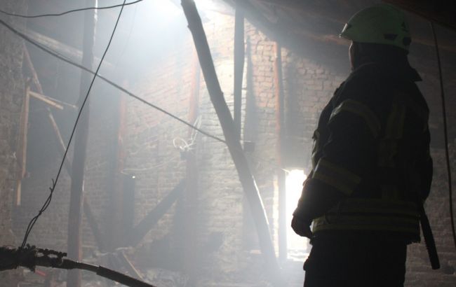 У центрі Києва в житловому будинку сталася пожежа