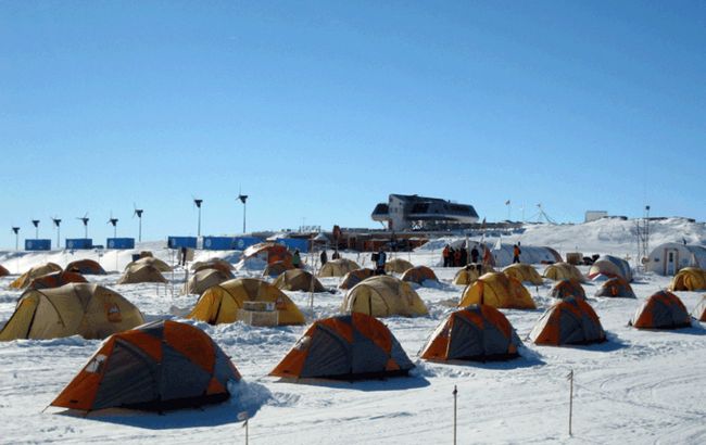 В Антарктиді на дослідницькій станції стався спалах коронавірусу