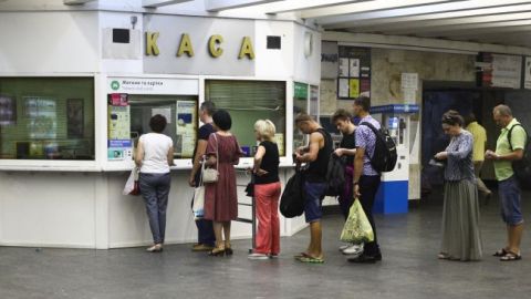 Станции метро в центре Киева возобновили работу