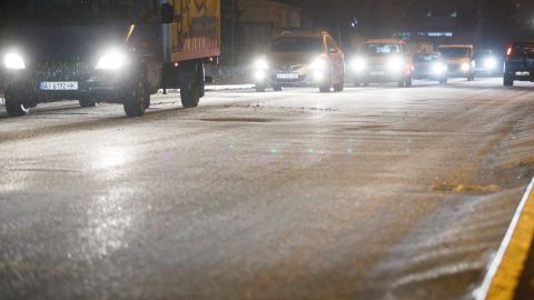 Сильный ветер и гололедица: в Украине ухудшится погода