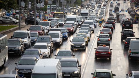 Цены на бензин стабильны, автогаз дорожает на АЗС