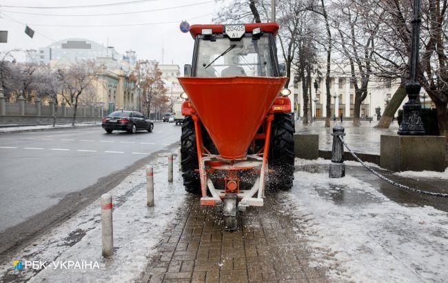 На дорогах Украины завтра будет гололедица, возможны проблемы с движением
