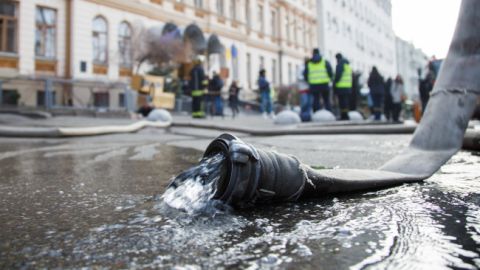 В Киеве во время движения загорелась маршрутка