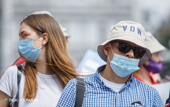 В Україні прогнозують понад 5 тисяч випадків на добу: коли буде сплеск