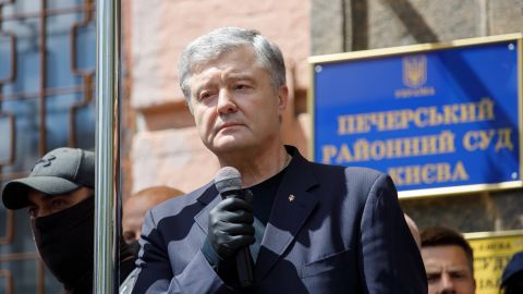 Мін'юст направив для вручення Порошенку документи з Лондонського суду за позовом Суркіса