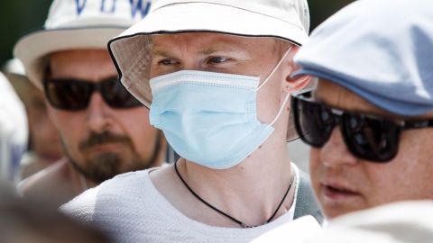 Сколько украинцев имеют антитела к коронавирусу: цифра просто удивляет