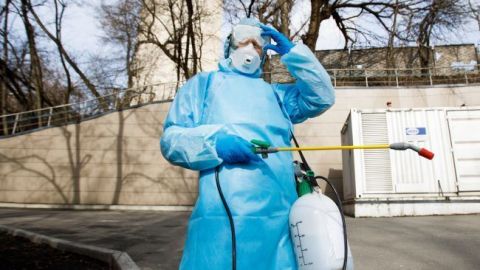 Запрет массовых мероприятий и закрытие школ: Киев вводит ограничения из-за коронавируса