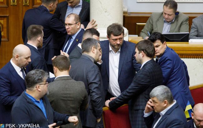 Украинцы разочаровались в парламентском монобольшинстве