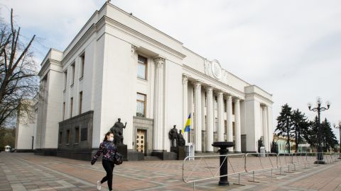 ВР приняла закон, необходимый для внедрения "промышленного безвиза"