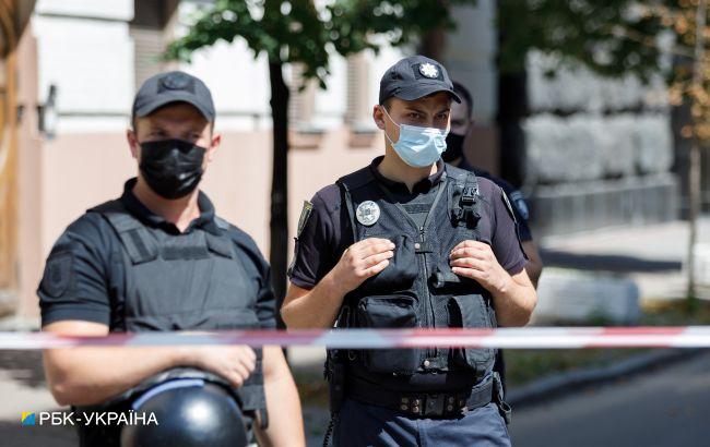 Погрожував, що у нього вибухівка: у Києві в урядовому кварталі затримали чоловіка
