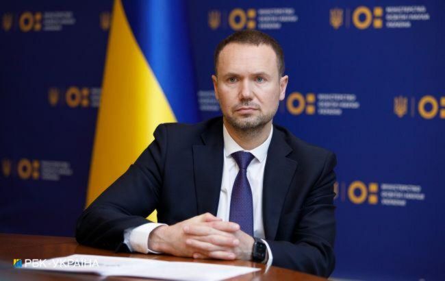 Скільки шкіл на канікулах і дистанційці: дані Міносвіти