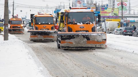 Снегопады в Украине: в двух областях до сих пор действуют ограничения на фуры
