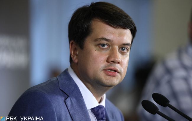 Разумков прокомментировал возобновление Шевчука на посту главы КСУ