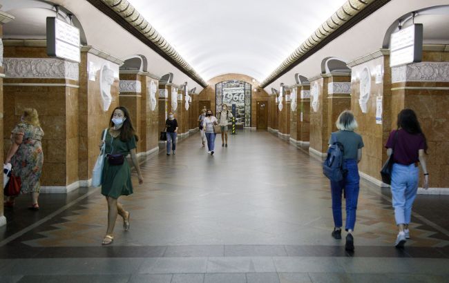 У Києві відновило роботу метро після повідомлення про "мінування"